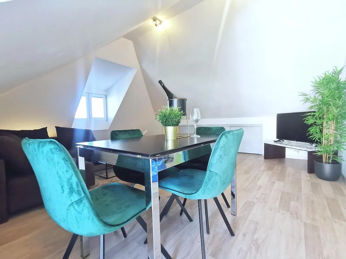 Apartment Heaven Home Split